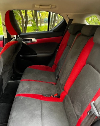 Lexus CT cena 82900 przebieg: 82200, rok produkcji 2017 z Warszawa małe 56